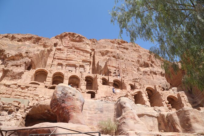 2 Day Tour to Petra and Wadi Rum from Tel Aviv - Petra highlights at 09:30: guided clarity for a huge site