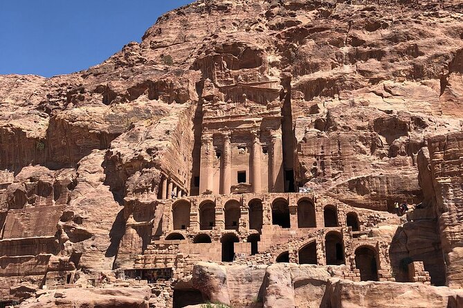 2 Day Tour to Petra and Wadi Rum from Tel Aviv - The guide factor: where the trip becomes more than logistics