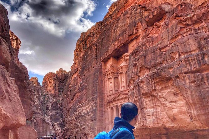2 Days Petra & Wadi Rum Tour from and to Amman - Petra with (or without) a 2-hour local guide: the best choice for most people