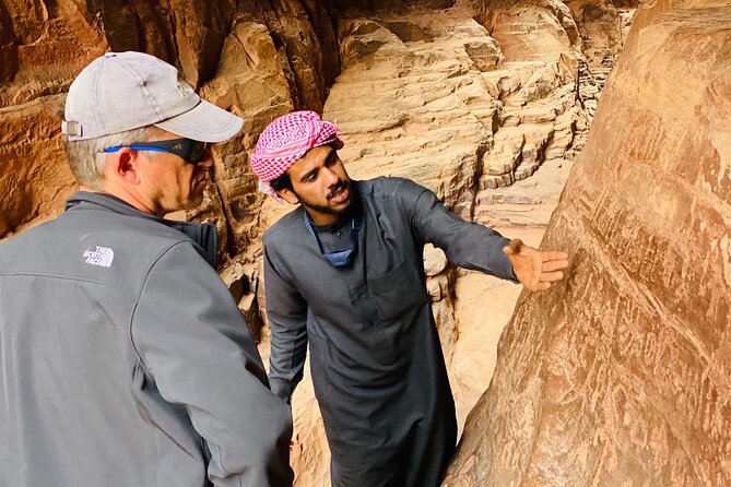 4 Hour Jeep Tour (morning or sunset) - Wadi Rum Desert Highlights - Khazali Canyon: where caravan routes meet old inscriptions