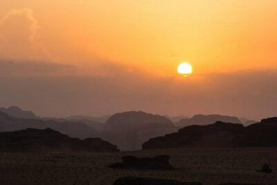 4 Hour Jeep Tour Wadi Rum Desert Highlights (morning or sunset) - Stop 3: Al Ramal Red Sand Dune and the Soft-Sand Reality