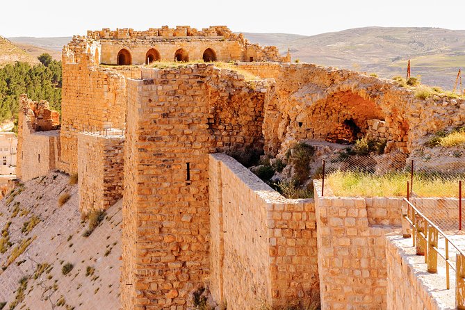 8-Night Best of Jordan Tour: Jerash, Petra with Wadi Rum and Aqaba Overnight - Jerash: Roman street grid, theaters, temples, and a real guide payoff