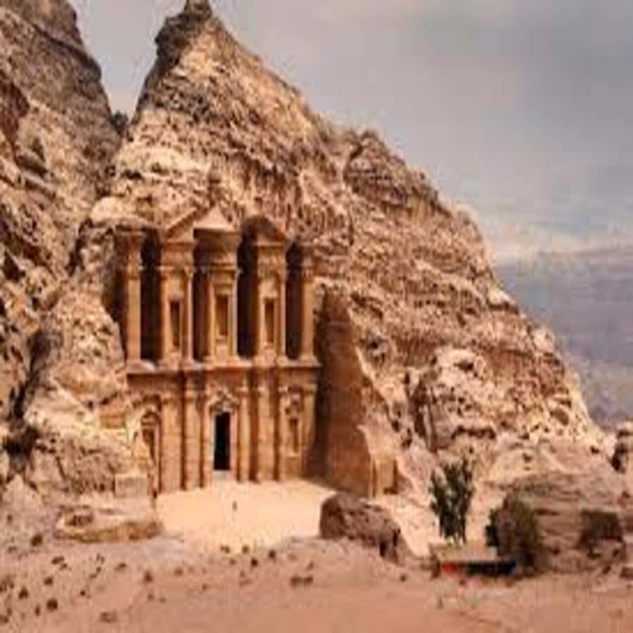 Amman Private Tour Petra Wadi Rum And Dead Sea 2day Bubble - How this 2-day Amman tour works (and why it’s a good value)
