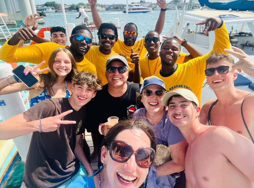 Bahamas: Swimming Pigs & Snorkeling Cruise with Lunch & Rum - Lunch on the Water: Why the Meal Feels Like Part of the Day