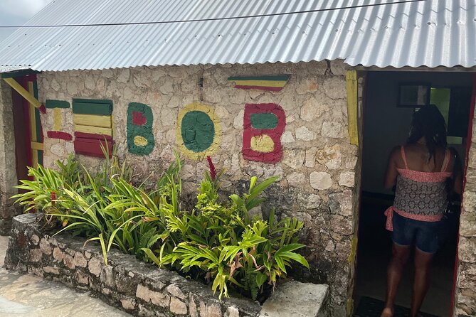 Bob Marley's Nine Mile Mausoleum Tour (Complimentary Rum Punch) - Nine Mile: Why This Bob Marley Visit Feels Personal