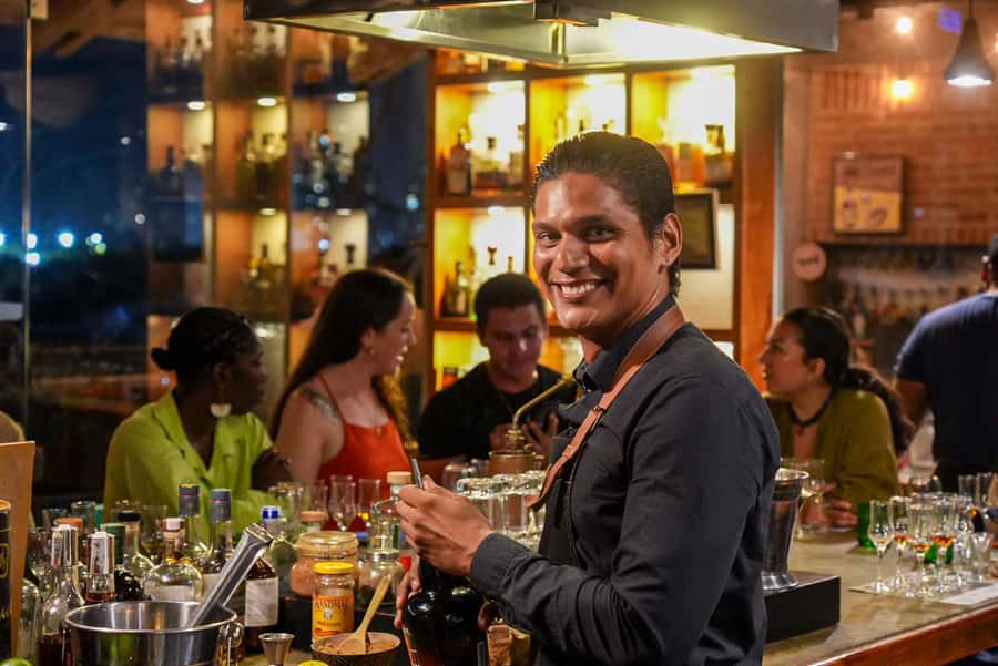 Cartagena: Boutique Rum and Chocolate Tasting at Lunático - What Happens During the 2-Hour Class