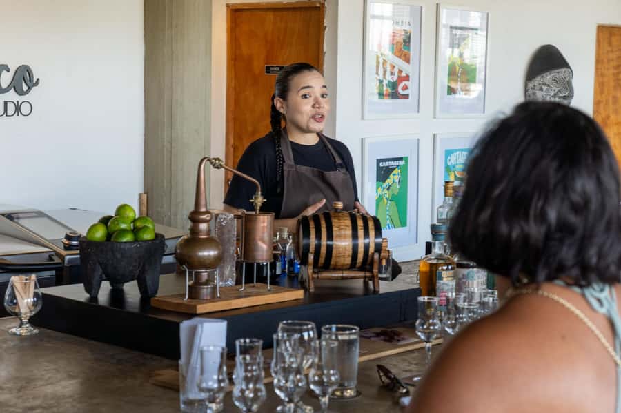 Cartagena: Express Rum and Chocolate Tasting Experience - What You Actually Taste: A Rum Flight Matched to Chocolate