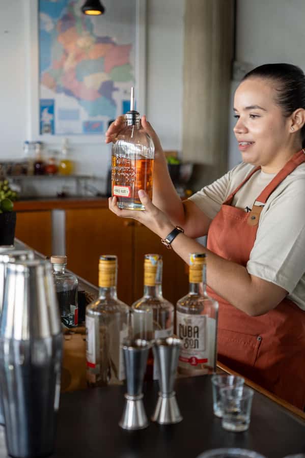 Cartagena: Express Rum and Chocolate Tasting Experience - Finding the Place: Caffé Lunático Above Hostel El Santuario