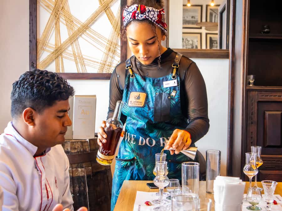 Cartagena: The Legendary Colombian Rum and Chocolate Tasting - Why this rum-and-chocolate pairing feels different in Cartagena