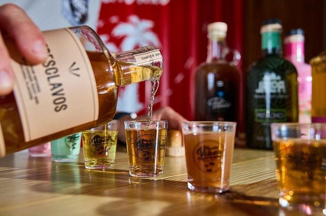 Christmas Vibe: Old San Juan Pitorro Rum Tasting Experience - Who This Pitorro Tasting Is Best For