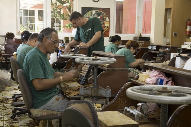 Cigar Demo and Rum Tasting at Graycliff Cigar Company - Key things to know before you go