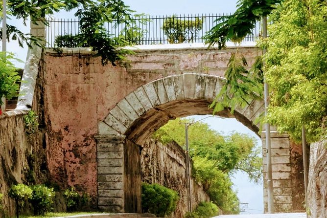 City Sight Seeing with Wine, Rum Cake and Conch Fritter Samples - Key Points That Make This Tour Worth Your Time