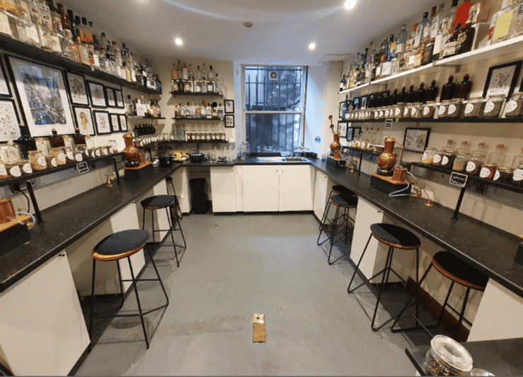 Edinburgh: Rum Distillation Workshop with Rum Tasting - Your First Pour: Welcome Rum + Mixer
