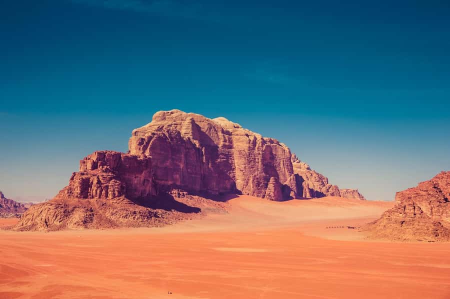 From Jerusalem: Petra, Wadi Rum & Aqaba 2-Day Glamping Tour - Aqaba First Stop: Mamluk Castle Views and Beach Time
