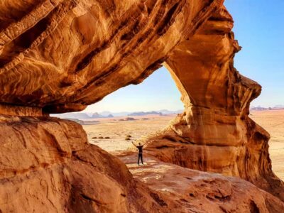 From Tel Aviv: Petra & Wadi Rum Glamping 2-Day Tour - Tel Aviv to Jordan: Border Crossing, Strict Timing, and Cash Reality