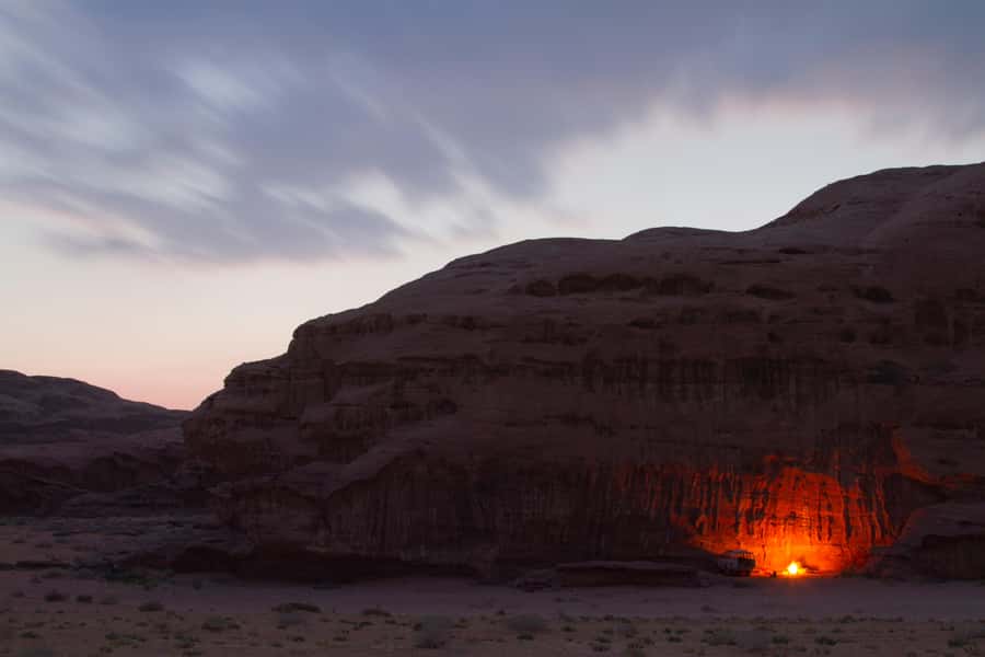 From Wadi Rum: Jeep Tour with Overnight Desert Camping - Small risks and how to avoid a bad night