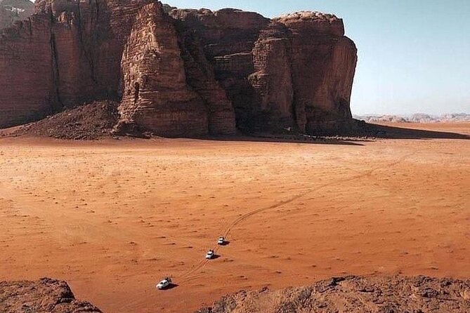 Full-Day Jeep Tour in Wadi Rum with Overnight Stay - Rolling into Wadi Rum: Saleem’s welcome and the jeep rhythm