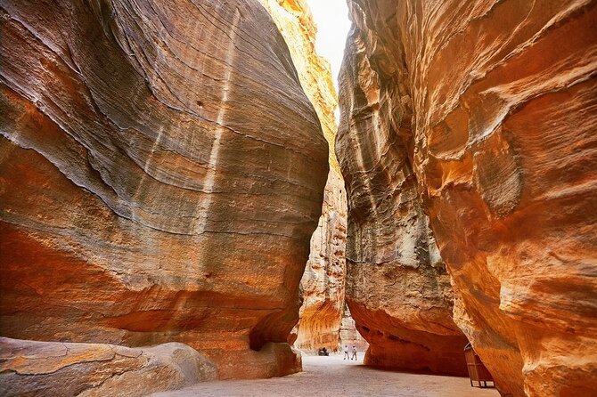 Full Day Petra and Wadi Rum Tour from Amman - Sunset serenity in Wadi Rum: the timing is the point
