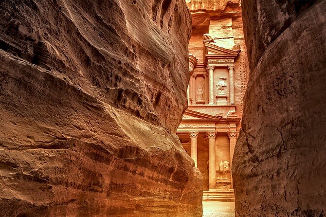 Full-Day Private Tour in Petra and Wadi Rum from Aqaba - Tariq Tours Service Level: Local Advice That Saves Time