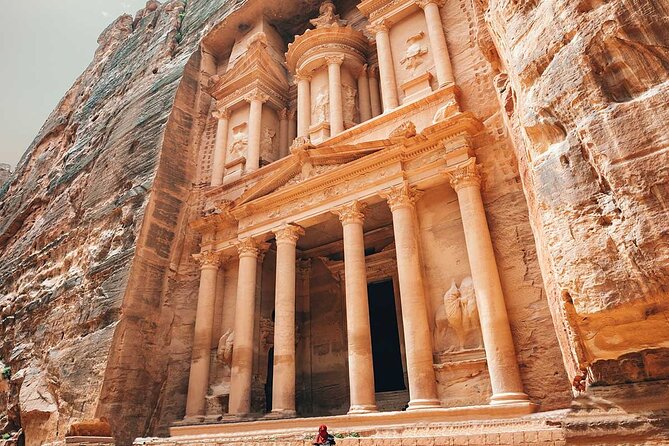 Full Day Tour Petra and Wadi Rum from Amman - Petra to Wadi Rum: the 90-minute road stretch