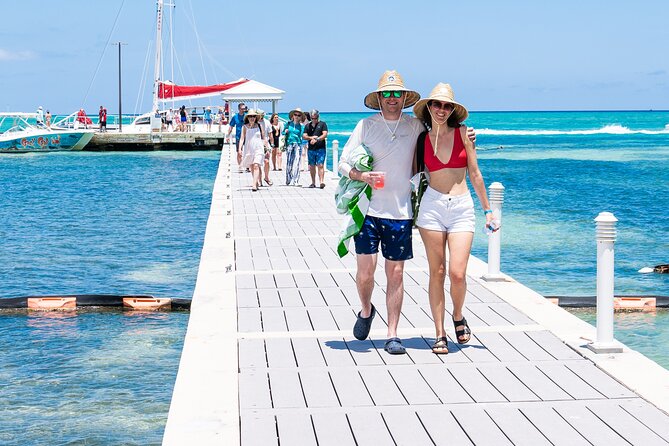 Grand Cayman Catamaran Tour to Stingray City and Rum Point - A 65-Foot Catamaran Day: What the 5.5 Hours Feel Like