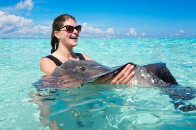 Grand Cayman Catamaran Tour to Stingray City and Rum Point - Stingray City Sandbar: How the Shallow-Water Swim Works