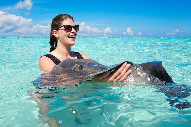 Grand Cayman Catamaran Tour to Stingray City and Rum Point - Stingray City Sandbar: How the Shallow-Water Swim Works