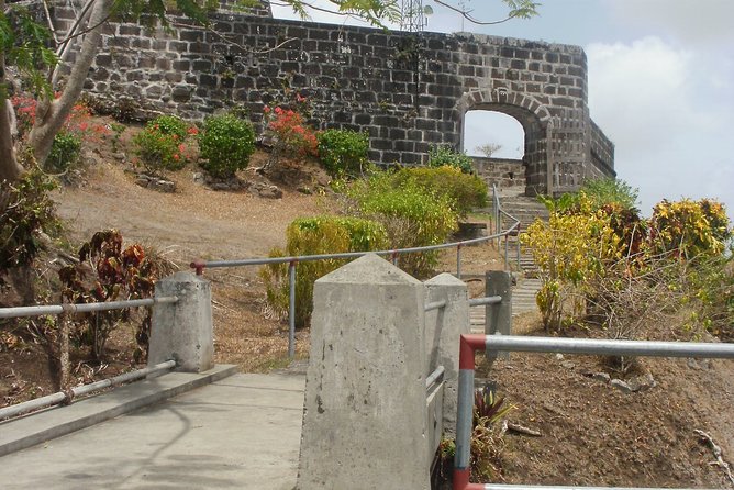 Grenada Express Tour - Annandale, Fort Fredrick, Rum Distillery & Beach Tour - Fort Frederick: views plus island stories in 15 minutes