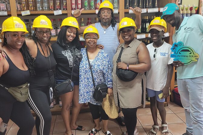 Grenada Highlights Half-Day Rum, Chocolate and Waterfall Tour - Stop 2 at Clarke’s Court Rum Distillery: From Sugarcane to Tastings