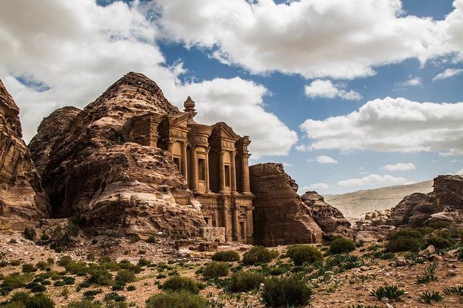 Madaba, Mt Nebo, Dead Sea, Petra & Wadi Rum 3 Days 2 Night - Petra with a guide: Siq to the Treasury, plus real free time