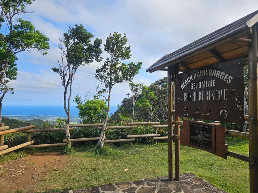Mauritius: Sights of the South Private Tour with Rum Tasting - Chamarel Village, Chamarel Waterfall, and the Seven Coloured Earth