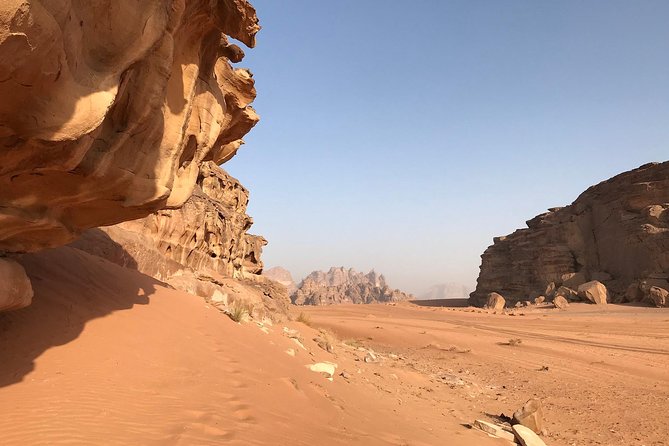 One Day Tour Wadi Rum - Guides who make it easy: what to look for