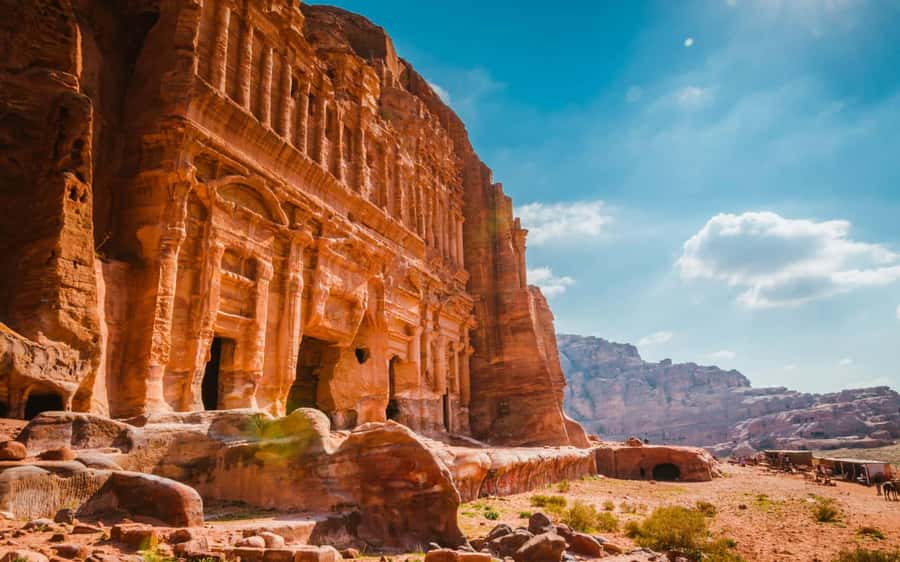 Petra & Wadi Rum: Full Day Private Tour with Hotel Pickup - Entering Petra: the Siq walk to Al-Khazneh