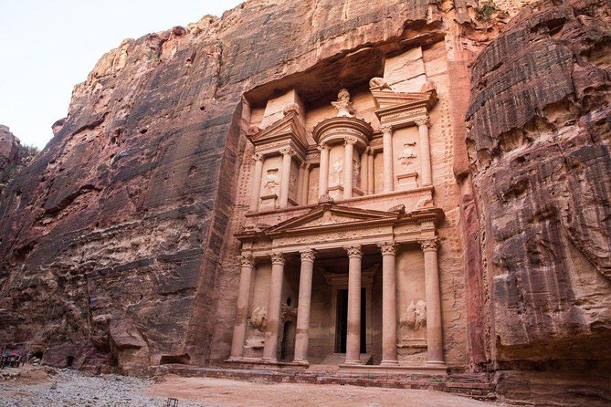 Petra Wadi Rum overnight visiting Dead Sea for 3hours - The service quality: drivers who keep things smooth