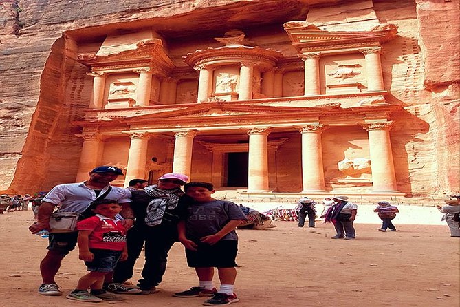 Private Full-Day Wadi Rum and Petra Tour from Aqaba - Entering Petra via the Siq: what to notice beyond the first wow