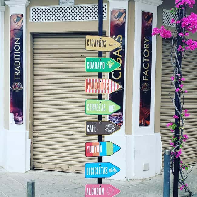 Puerto Plata: City Tour with Rum and Chocolate Factories - Fifi Jewelry amber and larimar: a souvenir stop with real local materials