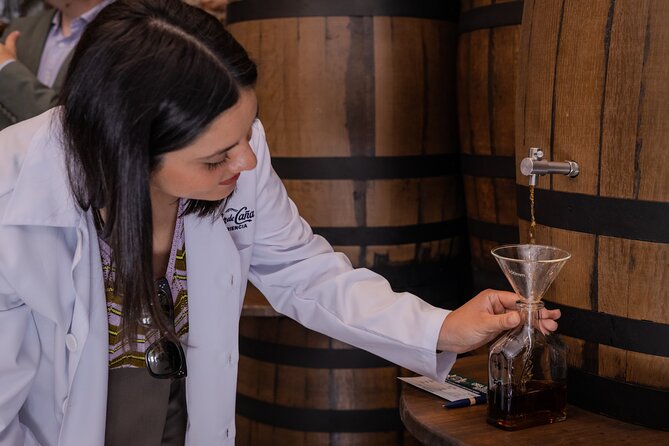 Rum Tasting: Experience of the 5 senses in Madrid - Straight from the Barrel: Pouring 18-Year-Old Rum