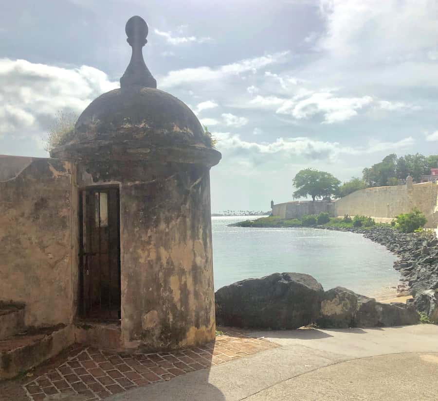 San Juan: Bacardi Rum Distillery and Old San Juan Combo Tour - Guide energy and group size: what the best moments tend to have