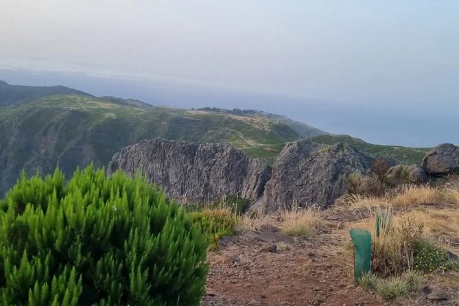 Scenic Hiking and Rum Tasting Experience - Pico do Arieiro: the morning panorama you’ll remember