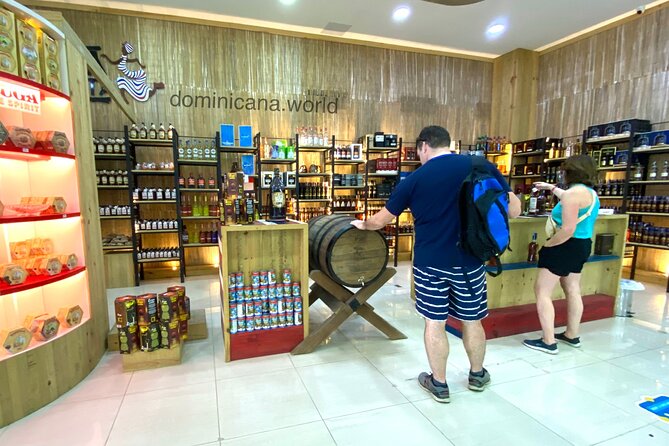 Shopping tour Punta Cana rum cigars coffee larimar chocolate souvenirs mamajuan - Stop 1: Bella Mare and the Tobacco Museum + Cigar Tasting Area