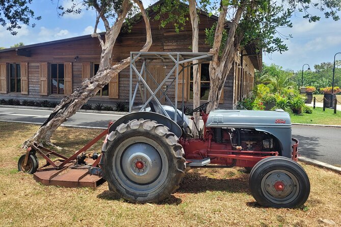 The Barrilito Rum Factory Experience Transportation Included - The cocktail included vs full rum tasting classes