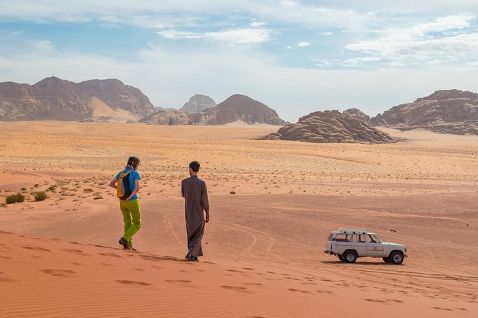 Two-Hour Jeep Safari "Wadi Rum Highlights!" w/ Professional Guide - Red Sand Dunes and the Martian-Feeling Desert Look