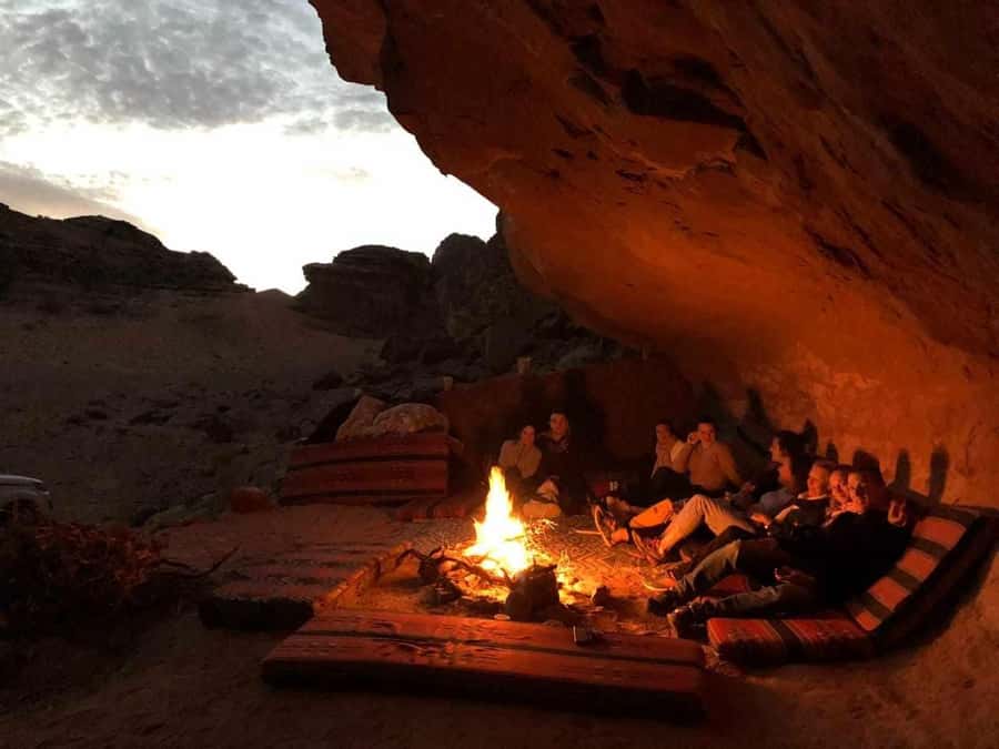 Wadi Rum: 1-Night Jeep Tour with Dinner and Breakfast - Bedouin camp overnight: dinner by fire, blankets, and what you should expect