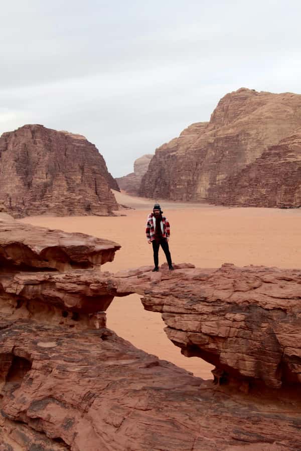 Wadi Rum: 2nights|3Day all-inclusive BedouinDesertExperience - Day 1 Jeep Tour: Khazali Canyon, Lawrence Spring, and the big rock bridges