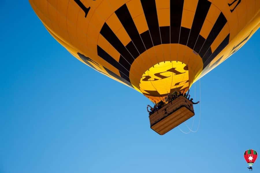 Wadi Rum: Balloons Over Rum - Inflation Time With Tea and Biscuits: A Desert Ritual You Should Enjoy