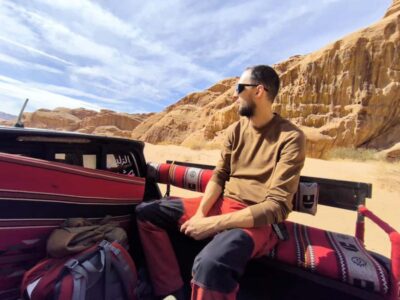 Wadi Rum: Camel Ride with tea and Bedouin Guide - Meeting Point and Jeep Transfer From Wadi Rum Village