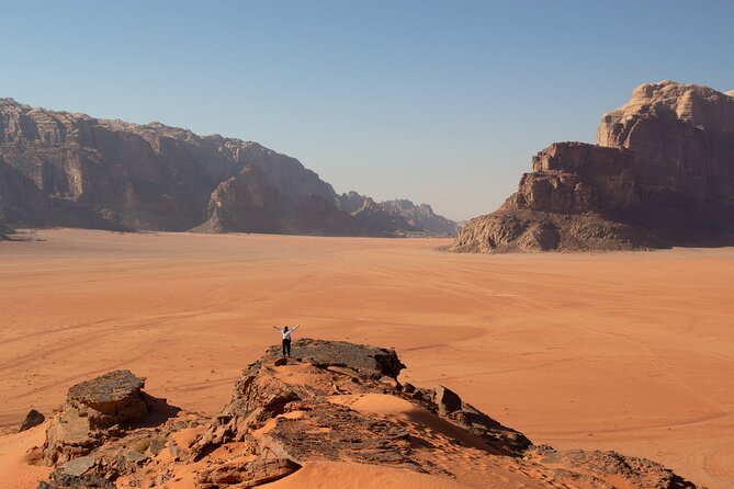 Wadi Rum Desert Sunset Tour - Private 4x4 vs. Big Groups: What You Gain