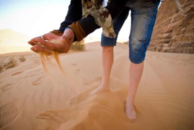 Wadi Rum: Explore 10-Hour Jeep Tour Pass, Guide, Meal & Stay - Meeting point and how the day starts (without hotel pickup)