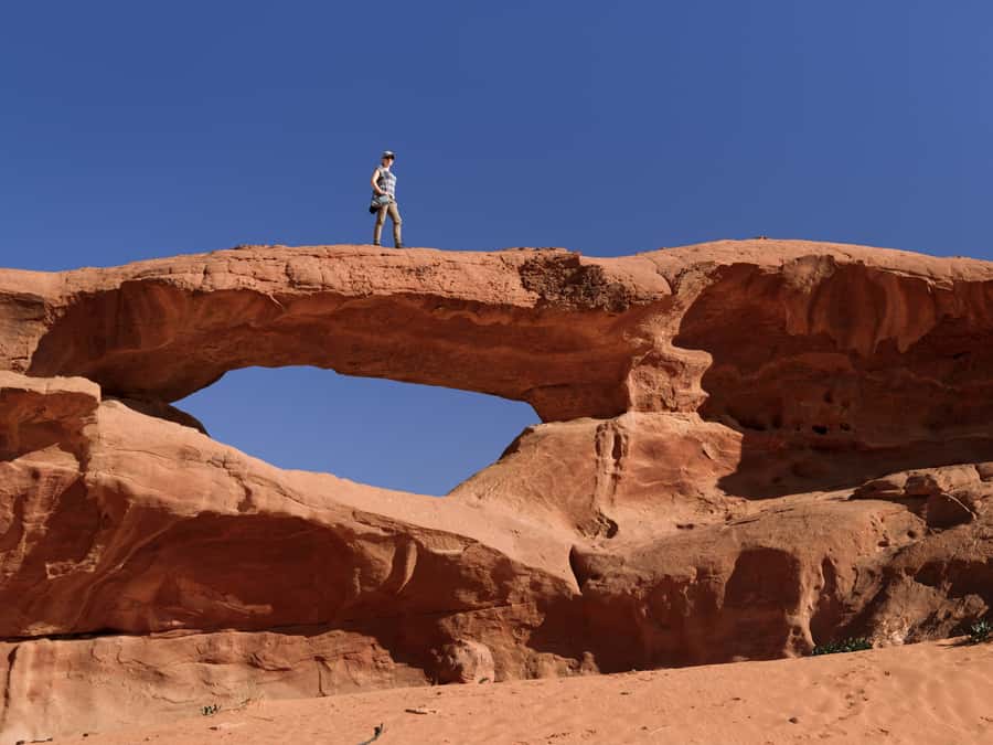 Wadi Rum: Guided Jeep Tour With Overnight Stay and Meals - Comfort and safety: what matters on an open-air safari jeep