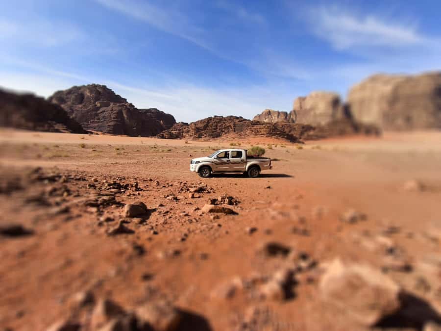 Wadi Rum: Morning or Sunset Jeep Tour - Mushroom Rock and Um Frouth Rock Arch: the last photo stretch before sunset